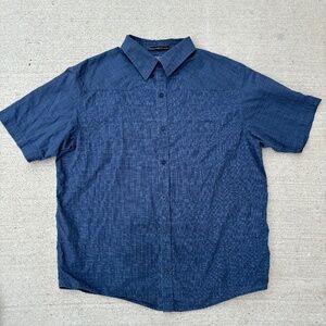 Mountain Hardwear short sleeve shirt XL